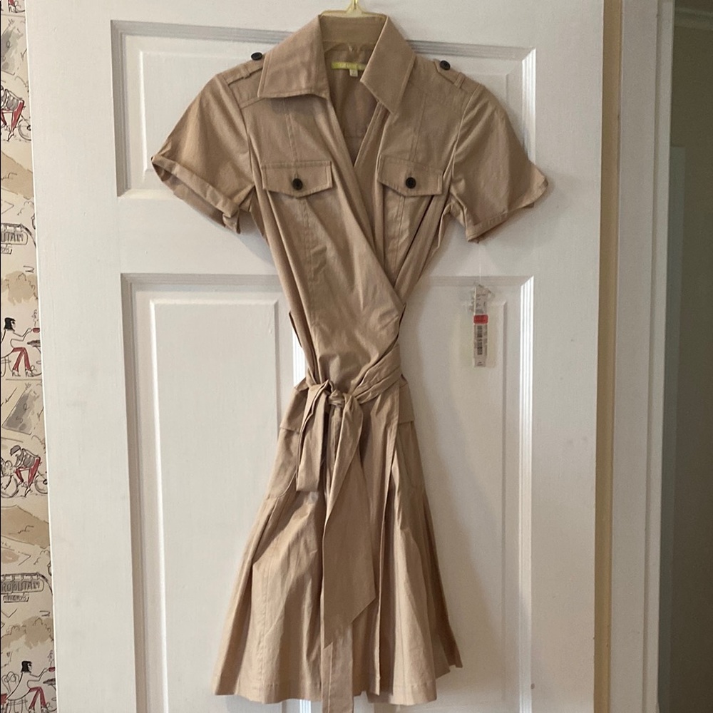 NWT. Gianni Bini Safari Style Dress. Sz. 0